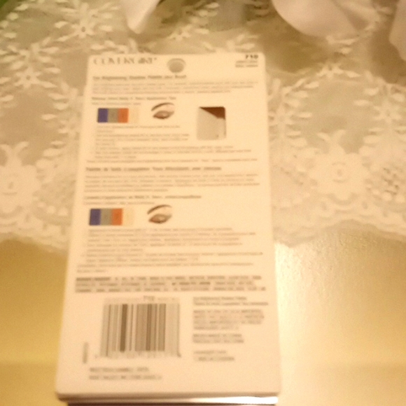 Covergirl Exact Eyelights Radiant Blues #710 Eyeshadow Palette ๐จ - Picture 8 of 10